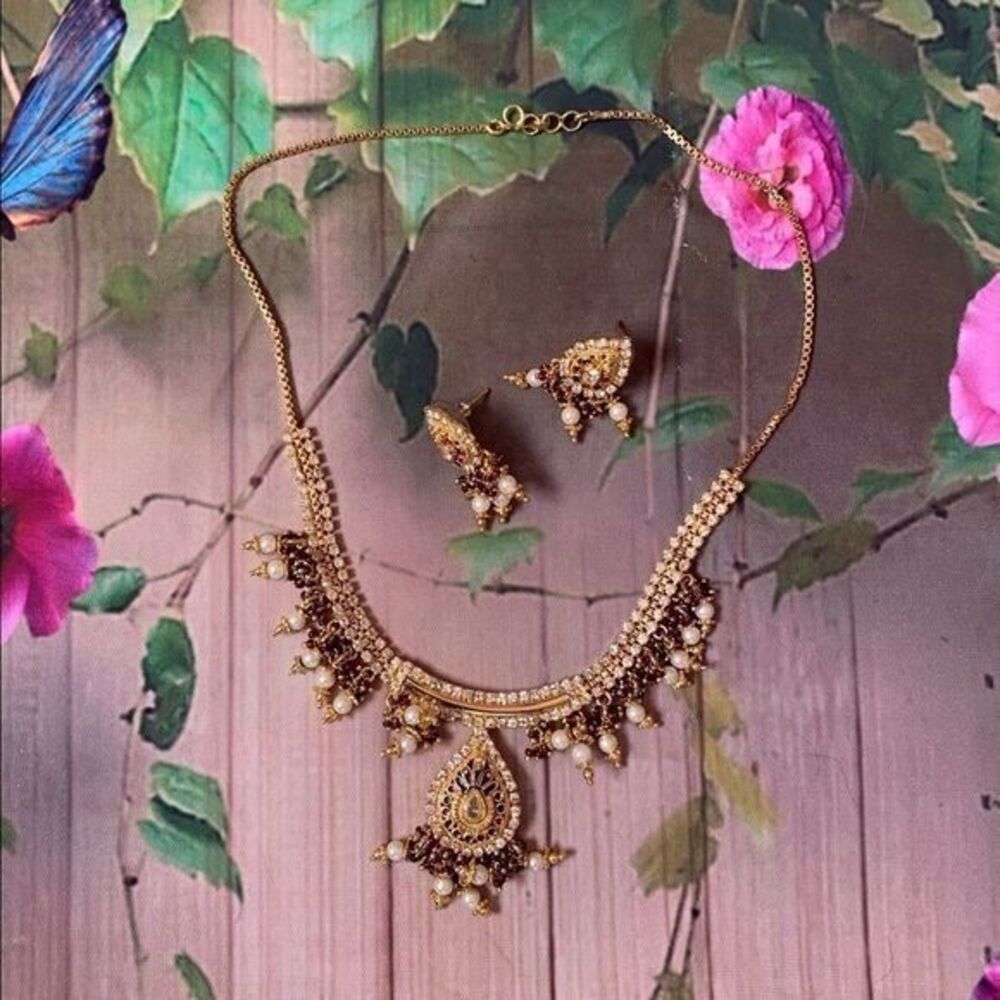 Necklaceย &โEarringsโgoldenโSet